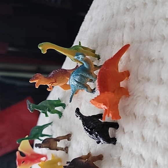 Lot Of 11 Medium Colourful Dinosaur Toys - Picture 5 of 6